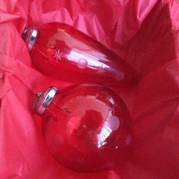 Heavy Etched Red Glass Ornaments - Picture 1 of 4